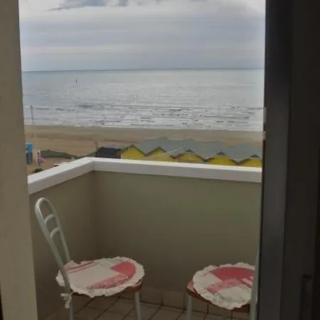 Mare Blu 7 * Fano